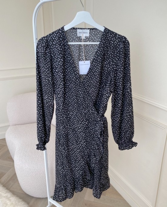 1e9a53a0 4d60 4da4 8469 8cb80cd66592