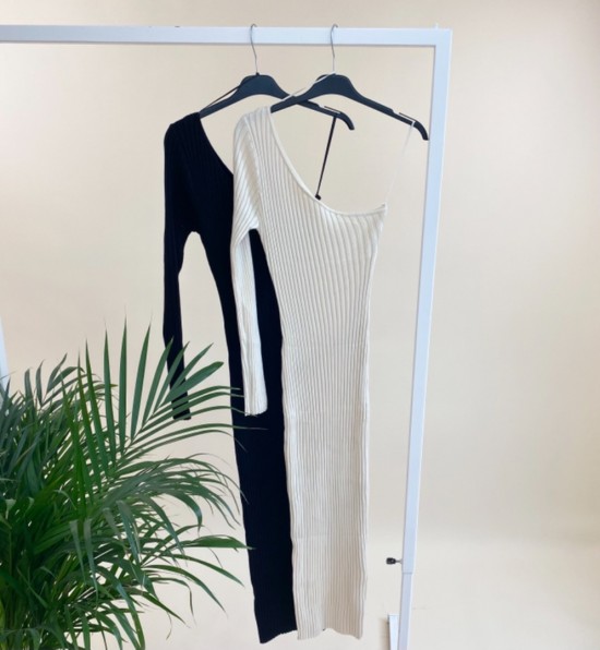 4a4ea9cd c20b 4bfd 9b85 4a952ebe701a