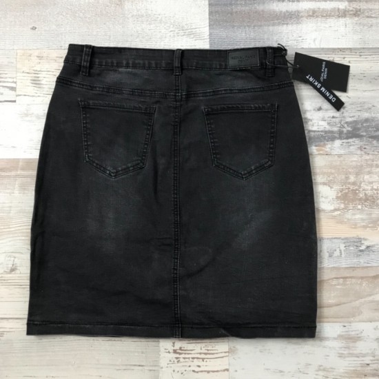 9ae85a9f b901 49de a6e2 adb0a422a53c