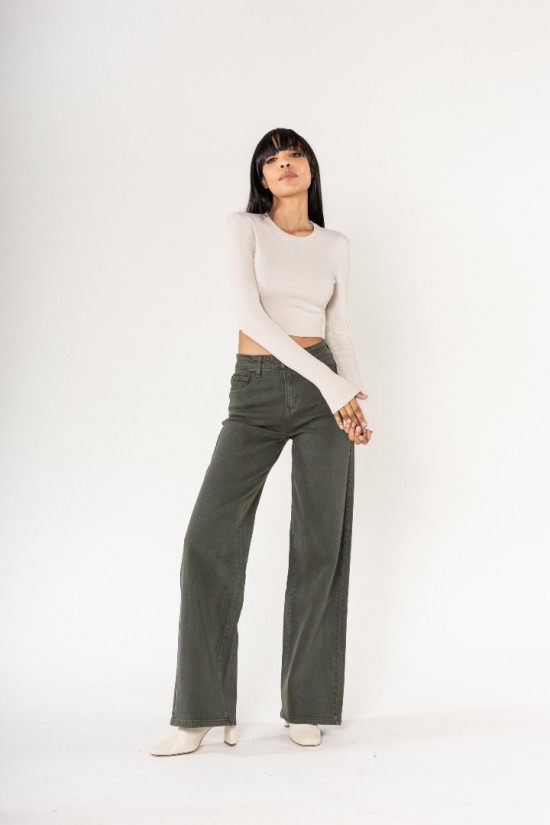 Lucie Wide Leg Jeans Donkergroen Model